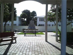 6750 NE 21st Rd in Fort Lauderdale, FL - Building Photo - Building Photo