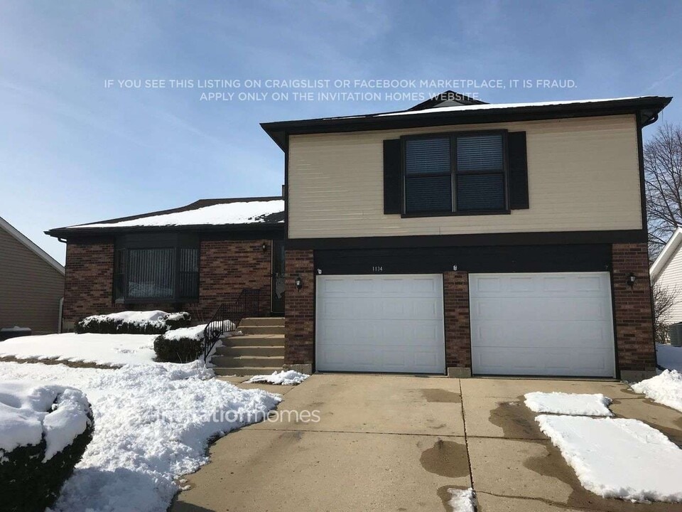 1134 Washington St in Bartlett, IL - Foto de edificio