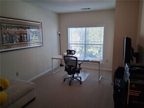 4333 Dunwoody Park in Atlanta, GA - Foto de edificio - Building Photo