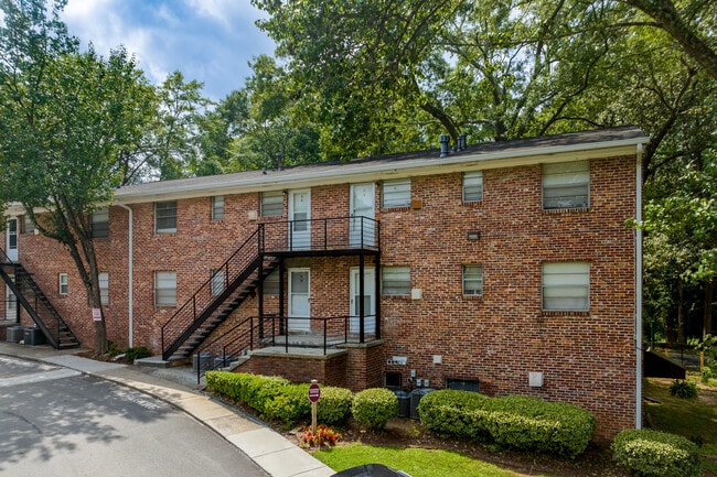 Donnelly Court in Atlanta, GA - Building Photo - Building Photo