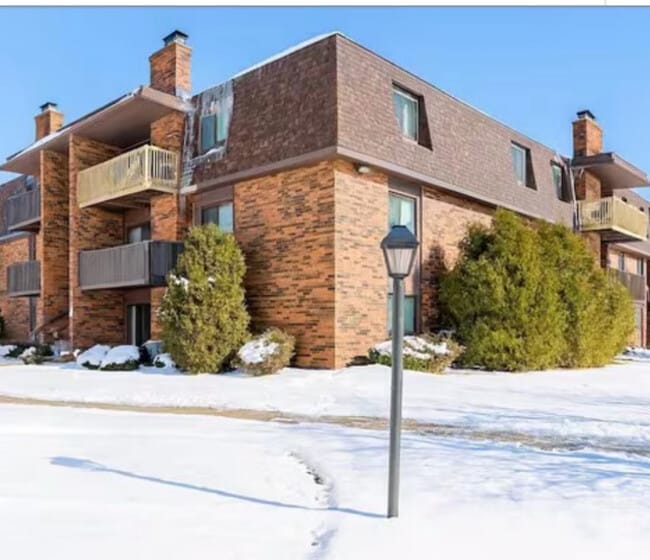 2109 Porte Deleau Ct, Unit 204