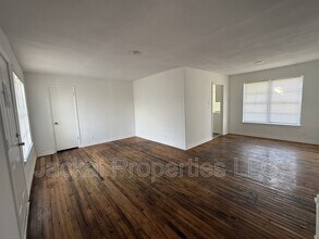 15 MacArthur Dr in Denison, TX - Building Photo - Building Photo