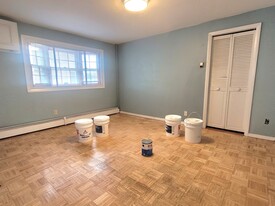164 Bowen St, Unit 1 in Boston, MA - Building Photo