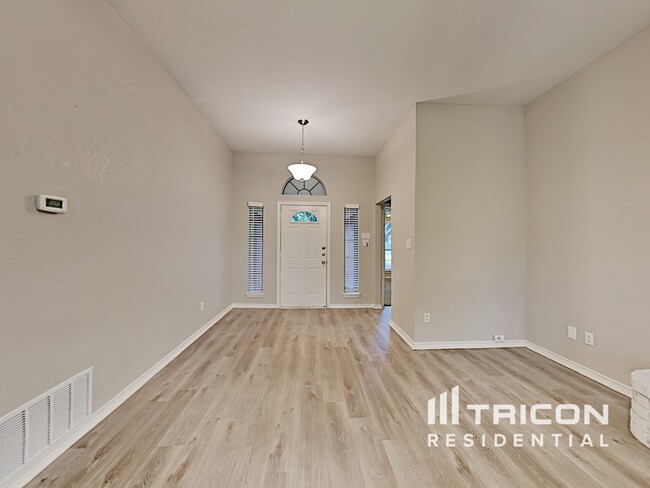 603 Dakota Dr in Joshua, TX - Building Photo - Building Photo