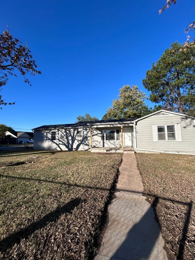 property at 5022 S 33rd St