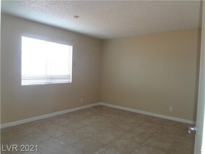 5456 Cabeza Dr in Las Vegas, NV - Building Photo - Building Photo