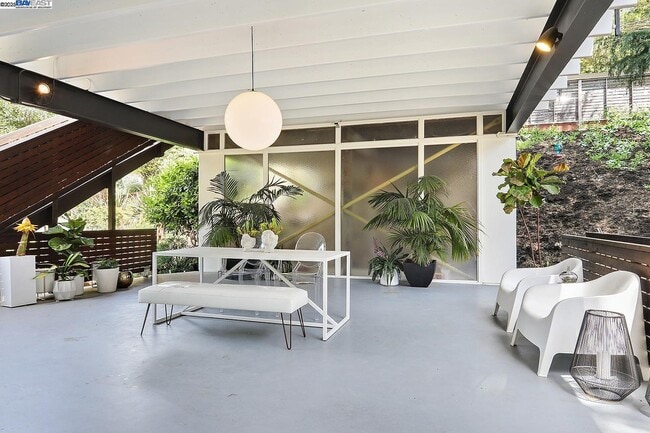 property at 6624 Saroni Dr