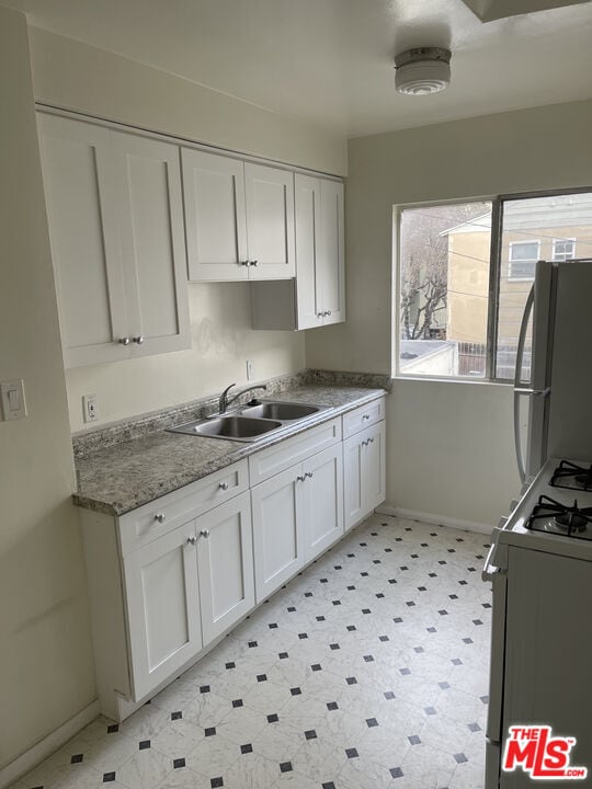 property at 747 S Curson Ave