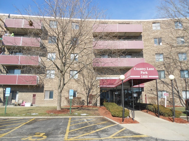 property at 1460 Fairlane Dr