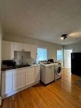 11-2 Highland St, Unit 2 in Framingham, MA - Foto de edificio - Building Photo