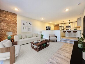 1214 N La Salle Dr, Unit D2 in Chicago, IL - Foto de edificio - Building Photo