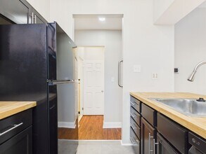 1017 N Front St in Harrisburg, PA - Building Photo - Building Photo