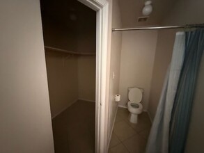 323 Cll Amarillo SW in Albuquerque, NM - Building Photo - Building Photo