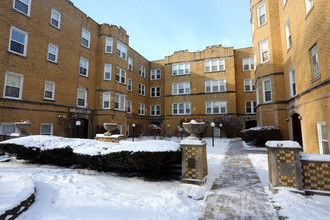 Richmond Tower Apartments in Chicago, IL - Foto de edificio - Building Photo