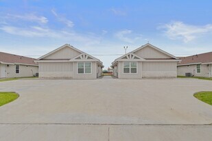 2201 Multi National, Unit #C in Harlingen, TX - Building Photo