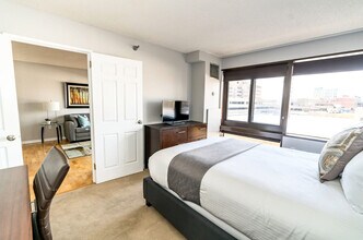 127 Greyrock Pl in Stamford, CT - Building Photo - Building Photo