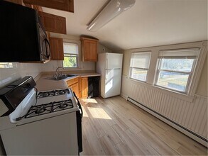 1698 Mt Hope Ave in Rochester, NY - Building Photo - Building Photo