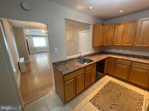 141 Leverington Ave in Philadelphia, PA - Building Photo - Building Photo