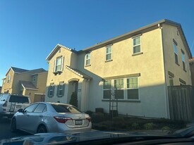 8195 Kramer Ranch Ln in Elk Grove, CA - Building Photo