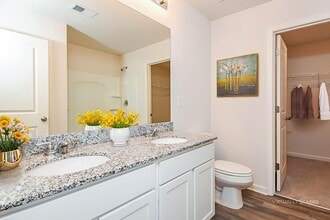 32 Oxford Ln in Kingston, GA - Building Photo - Building Photo