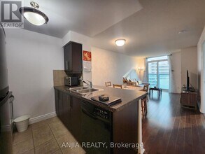 25-1025 Greenview Ave in Toronto, ON - Building Photo - Building Photo