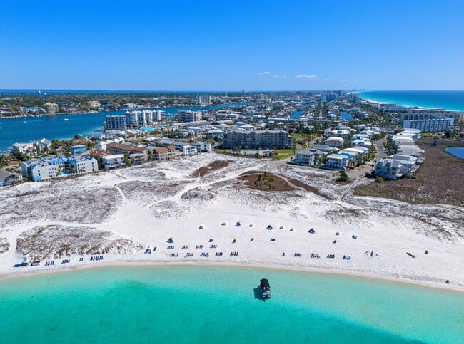 16 Gulf Breeze Ct in Destin, FL - Building Photo - Building Photo