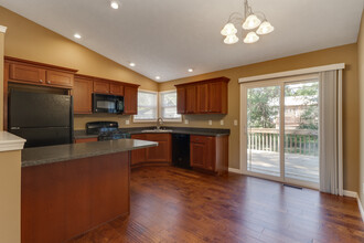 98 W Cypress St in Normal, IL - Building Photo - Building Photo
