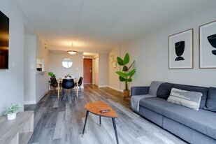 401 12th St S in Arlington, VA - Building Photo