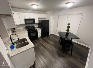 3020 Skylar Ln in Indianapolis, IN - Building Photo - Building Photo