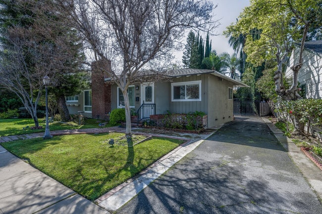 property at 832 Coolidge Dr