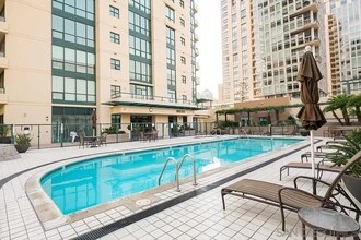 555 Front St, Unit Front St. in San Diego, CA - Building Photo - Building Photo