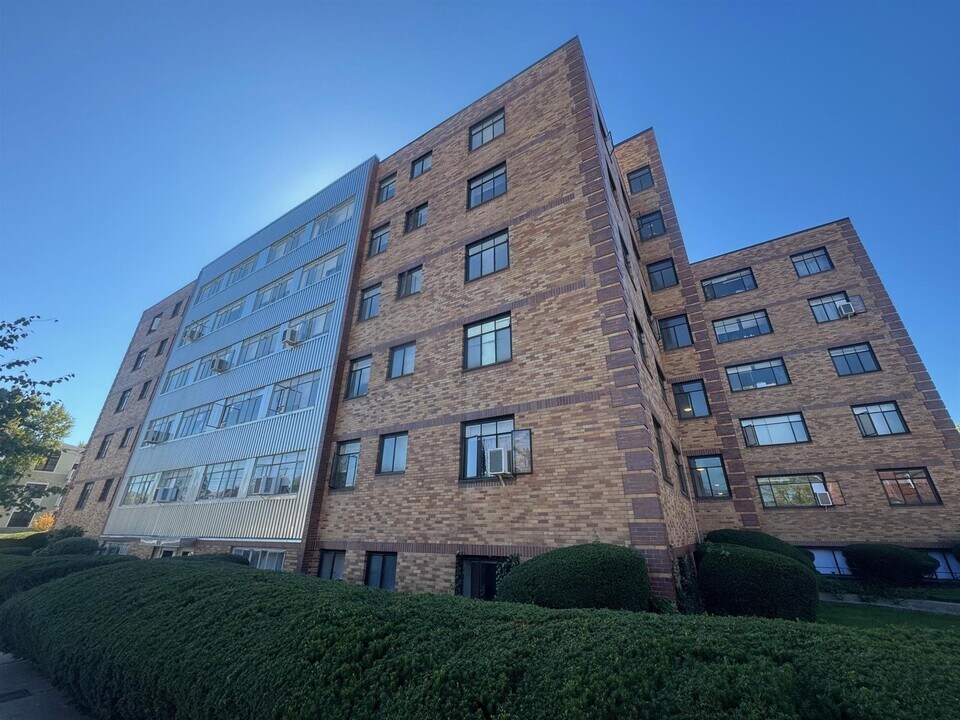 286 Massachusetts Ave, Unit #110 in Arlington, MA - Foto de edificio