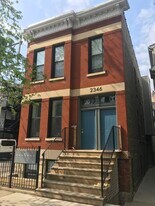 2346 W McLean Ave in Chicago, IL - Building Photo