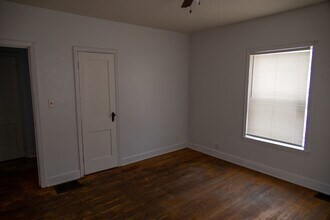 1627 N Tibbs Ave in Indianapolis, IN - Building Photo - Building Photo