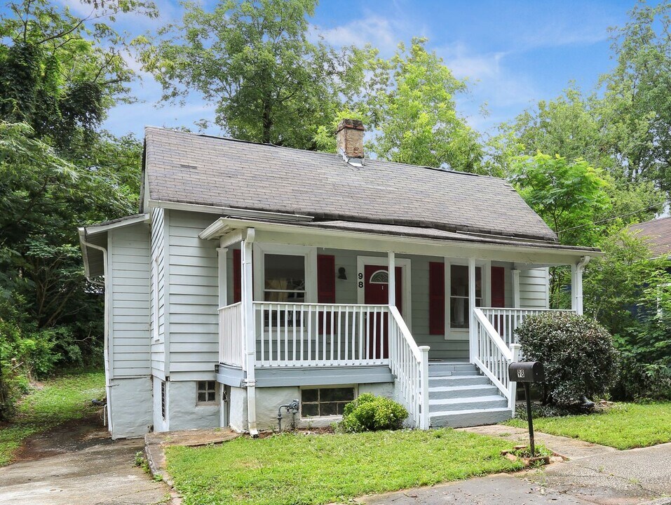 98 Brown Ave SE in Atlanta, GA - Building Photo