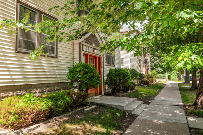 Virginia Flats in St. Paul, MN - Building Photo - Building Photo