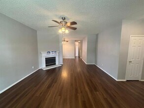 2208 Wildwood Ln in Denton, TX - Building Photo - Building Photo