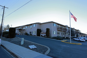 Sunnyside Assisted Living in Sunnyside, WA - Building Photo - Building Photo