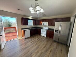 4122 Rainbow Hill Ln in Knoxville, TN - Building Photo - Building Photo