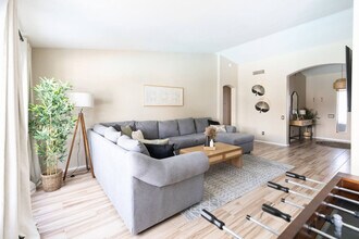3350 E Tonto Ln in Phoenix, AZ - Building Photo - Building Photo