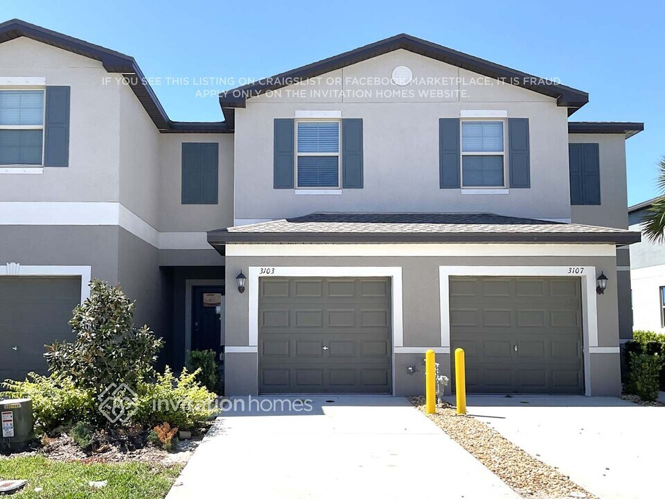 3103 Pinnacle Peak Dr in New Port Richey, FL - Building Photo