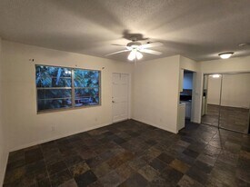1500 SW 1st St, Unit 2 in Fort Lauderdale, FL - Building Photo