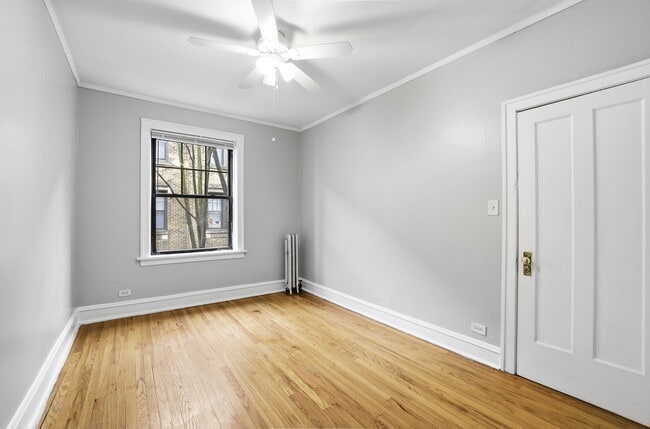 2336 W Addison St, Unit i2 in Chicago, IL - Foto de edificio - Building Photo