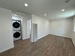 2943 9th Ave, Unit 1/2 in Los Angeles, CA - Building Photo - Building Photo