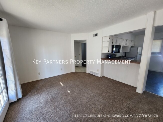 130 Warner Ave in Bonner Springs, KS - Building Photo - Building Photo