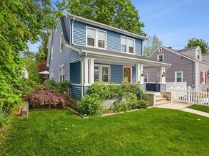 21 Emerson St in Norwalk, CT - Building Photo - Building Photo