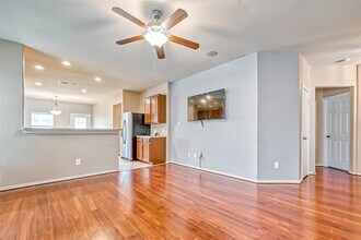 6725 Strawberry Brook Ln in Dickinson, TX - Building Photo - Building Photo