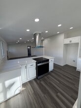 9341 Joyzelle Dr in Garden Grove, CA - Building Photo - Building Photo