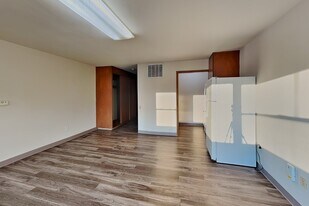 116 Welch Ave in Ames, IA - Building Photo