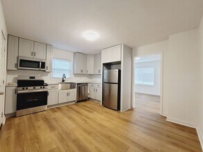 1022 W Sycamore Ave in Gastonia, NC - Building Photo - Building Photo